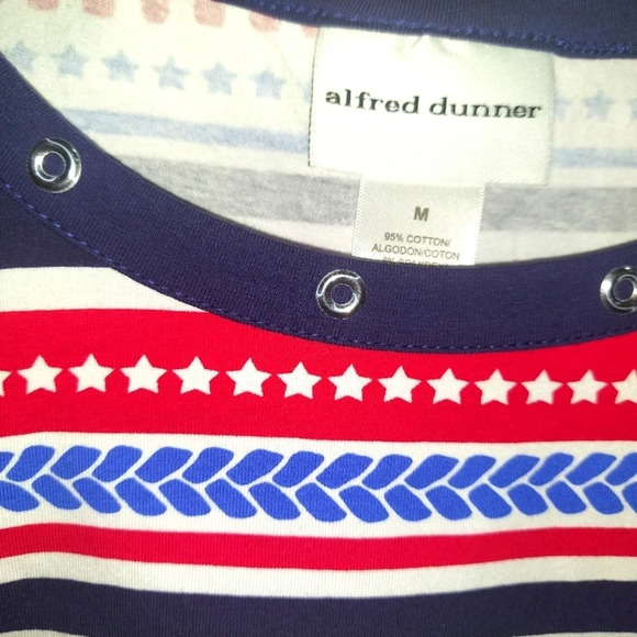 Alfred Dunner Grommet Neckline Stars and Stripes Short Sleeve Tee Tshirt - Picture 3 of 4